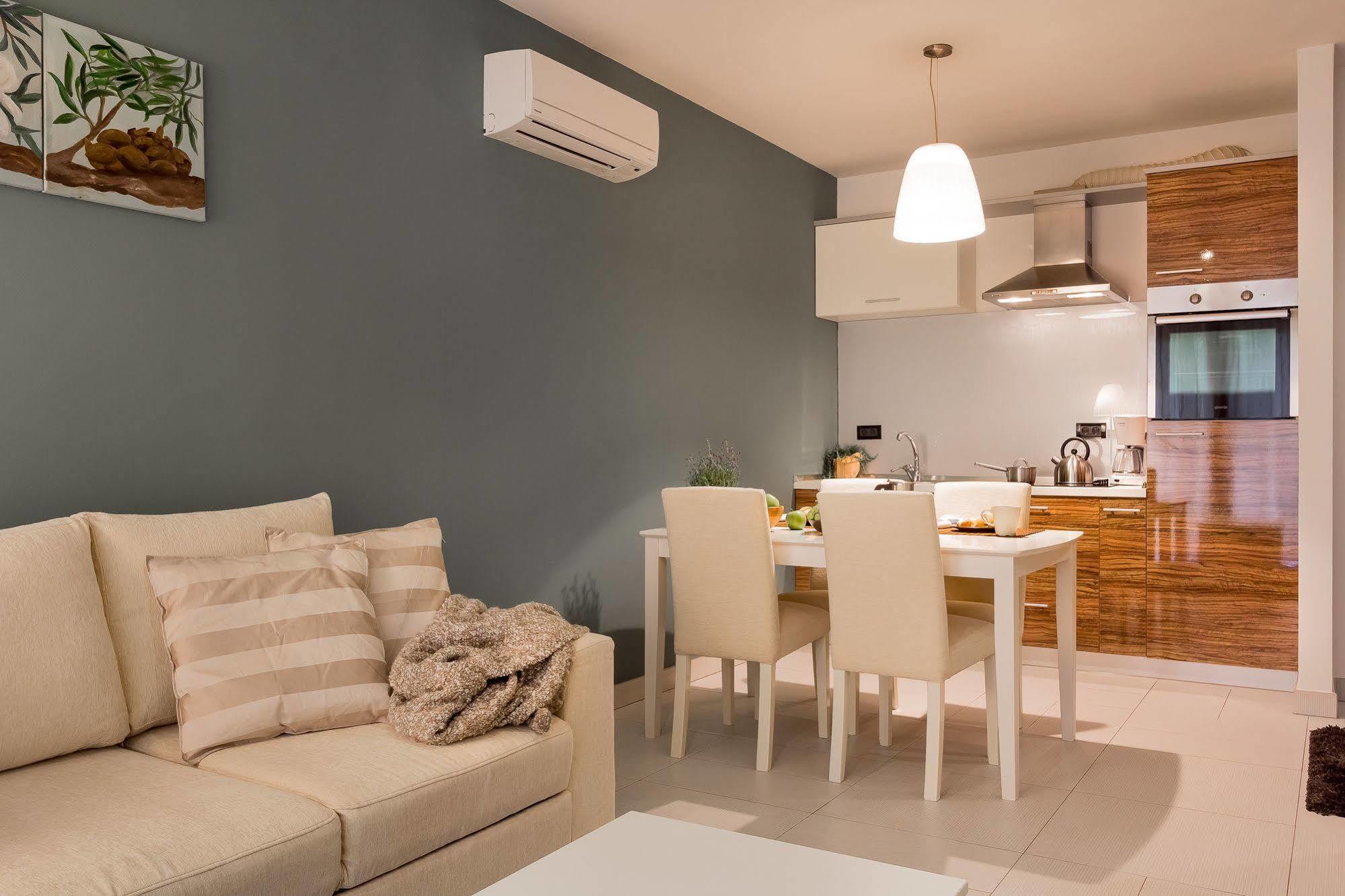 Apartments Stella โรวินสโก เซโล ภายนอก รูปภาพ